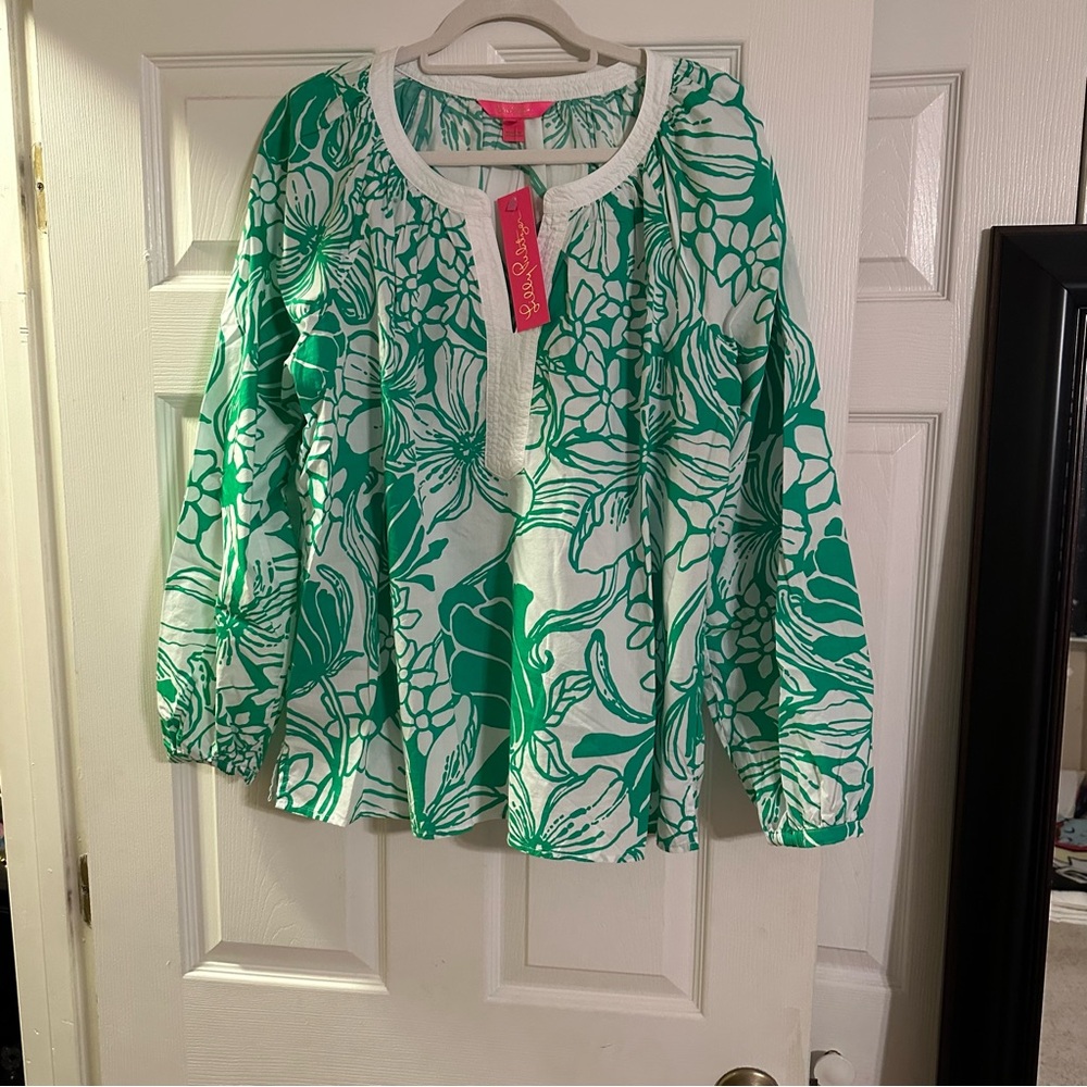 🩷SOLD🩷NWT Lilly Pulitzer XL Camryn tunic.